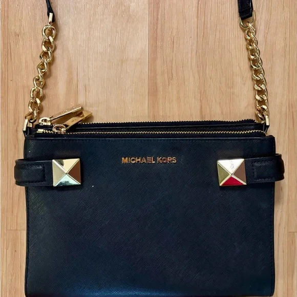 Michael Kors Black Crossbody with Gold Chain - Picture 1 of 3